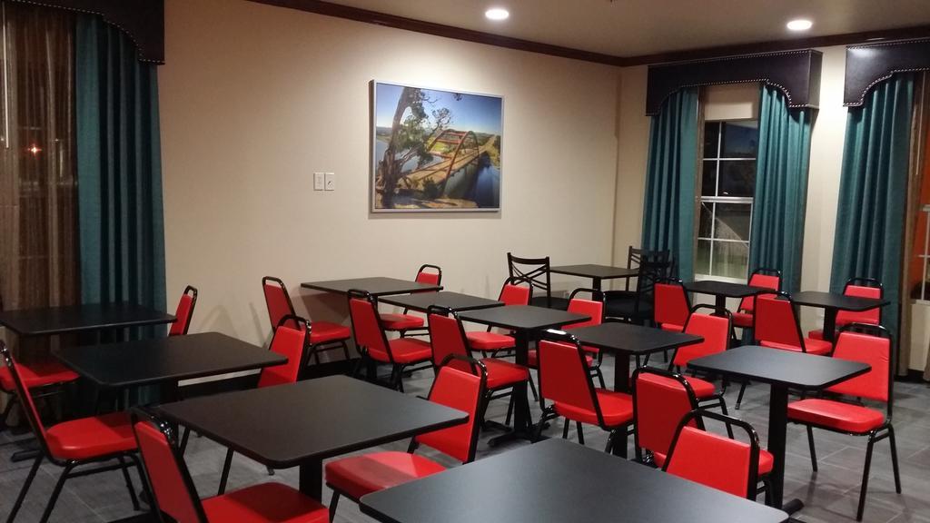 Texan Inn And Suites Tilden Экстерьер фото